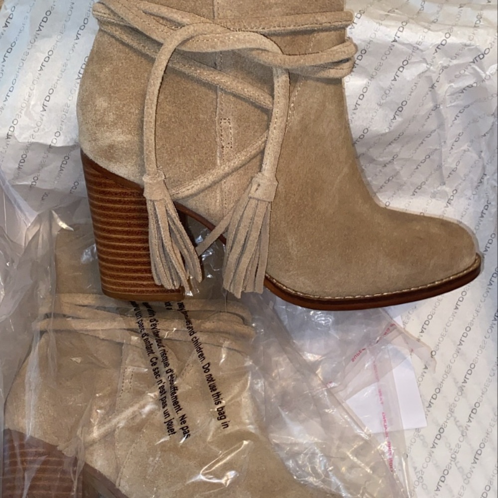 Aldo Suede Boot 6.5 Contessina Like New